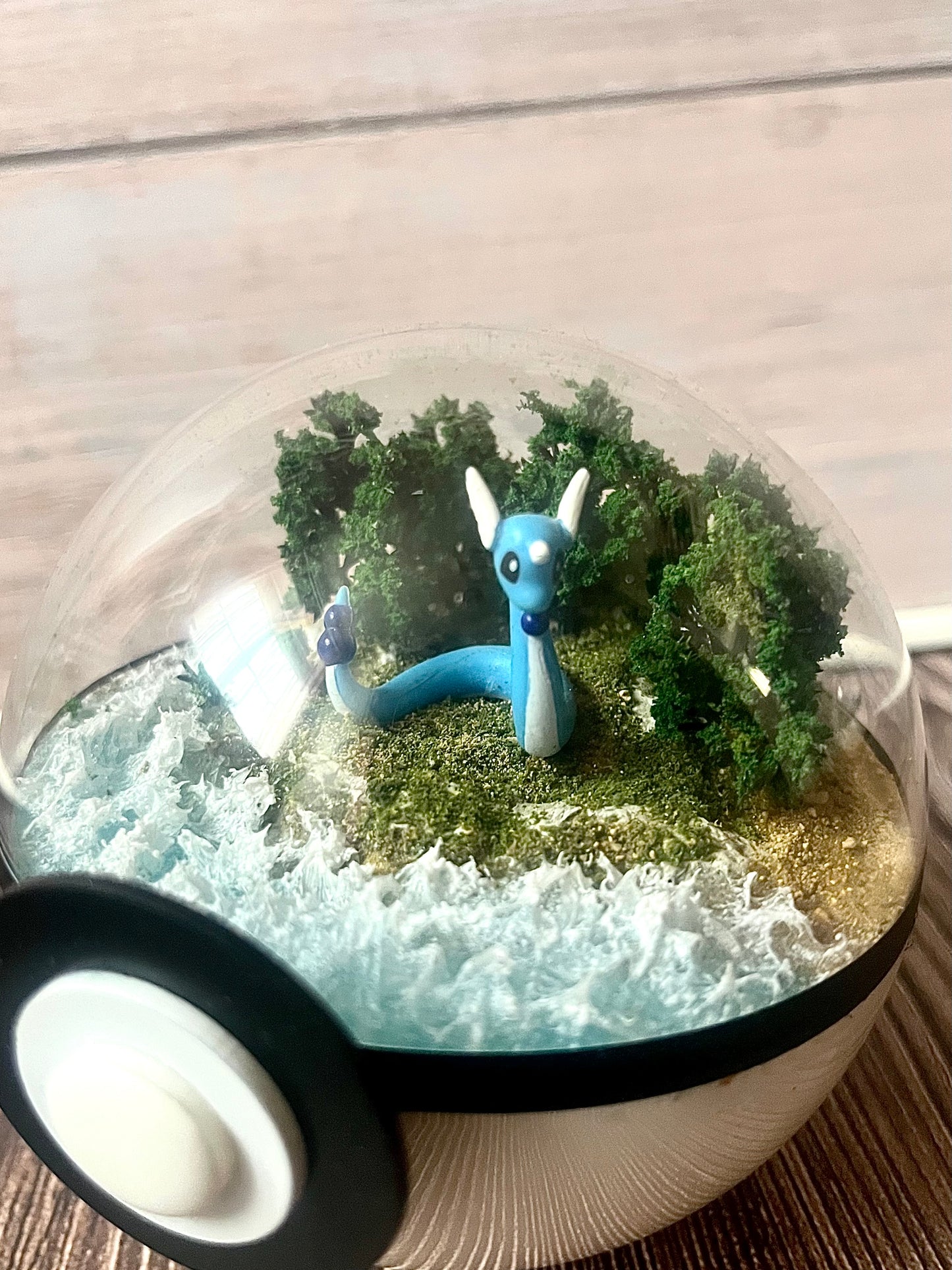 DRAGONAIR (Small 10cm) PokéBall Diorama Terrarium