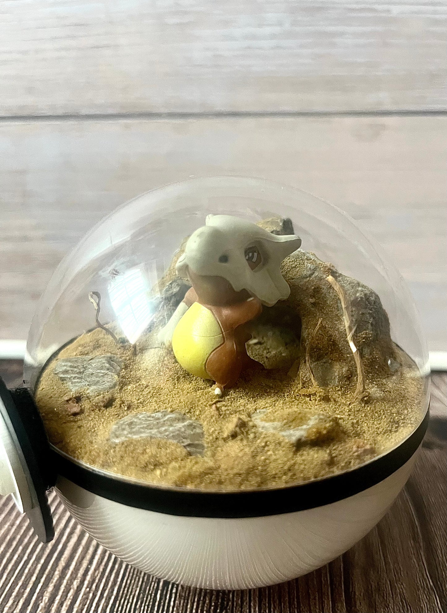 CUBONE (Small 10cm) PokéBall Diorama Terrarium