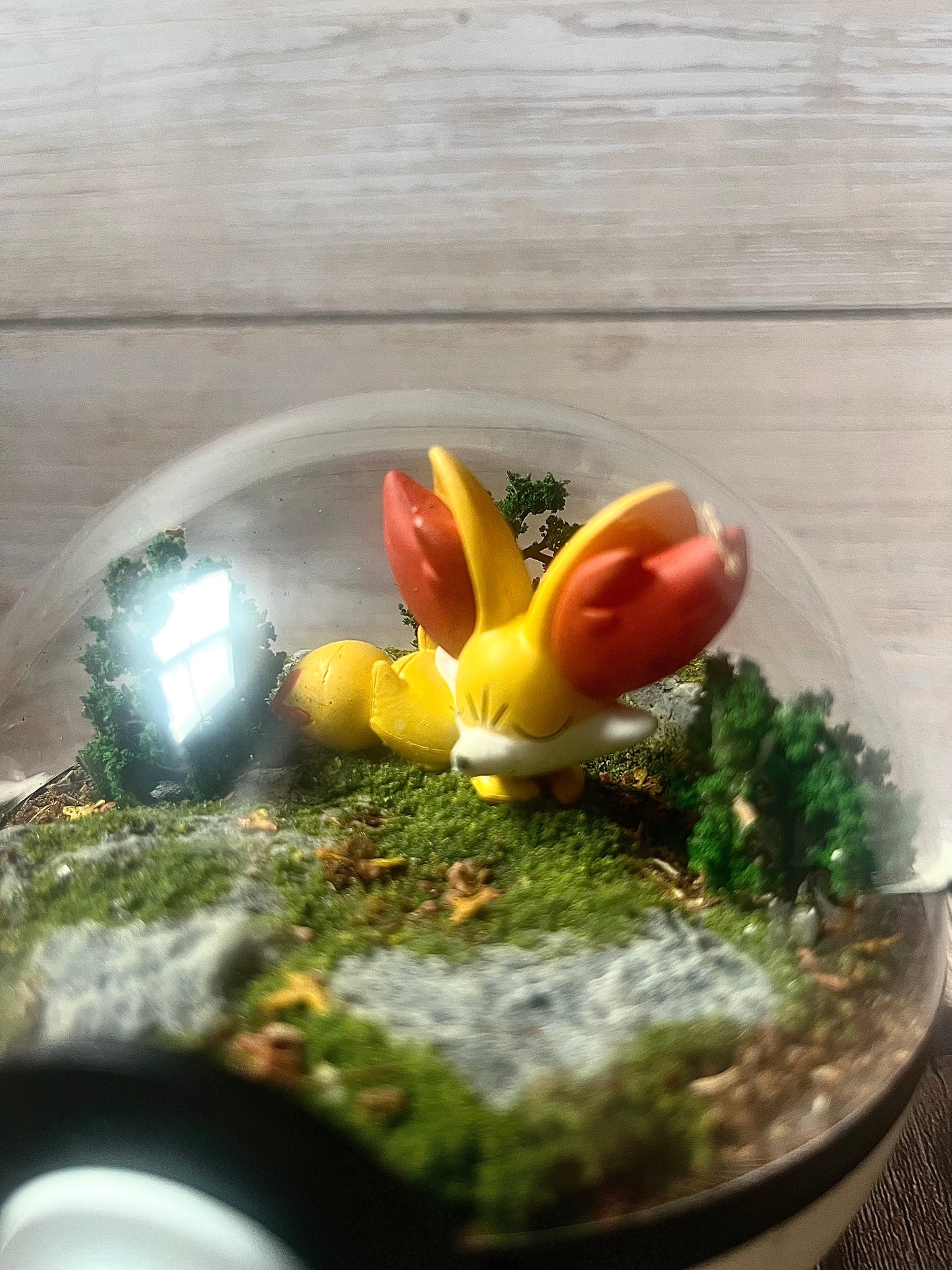 FENNEKIN (Small 10cm) PokéBall Diorama Terrarium