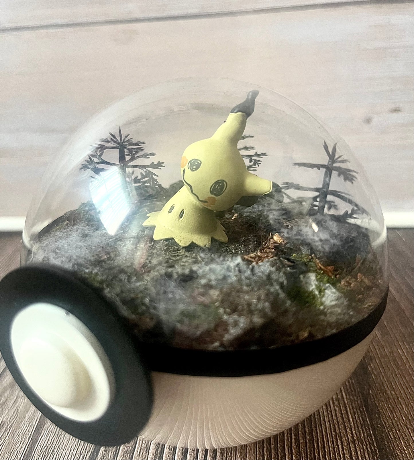 MIMIKYU (Small 10cm) PokéBall Diorama Terrarium