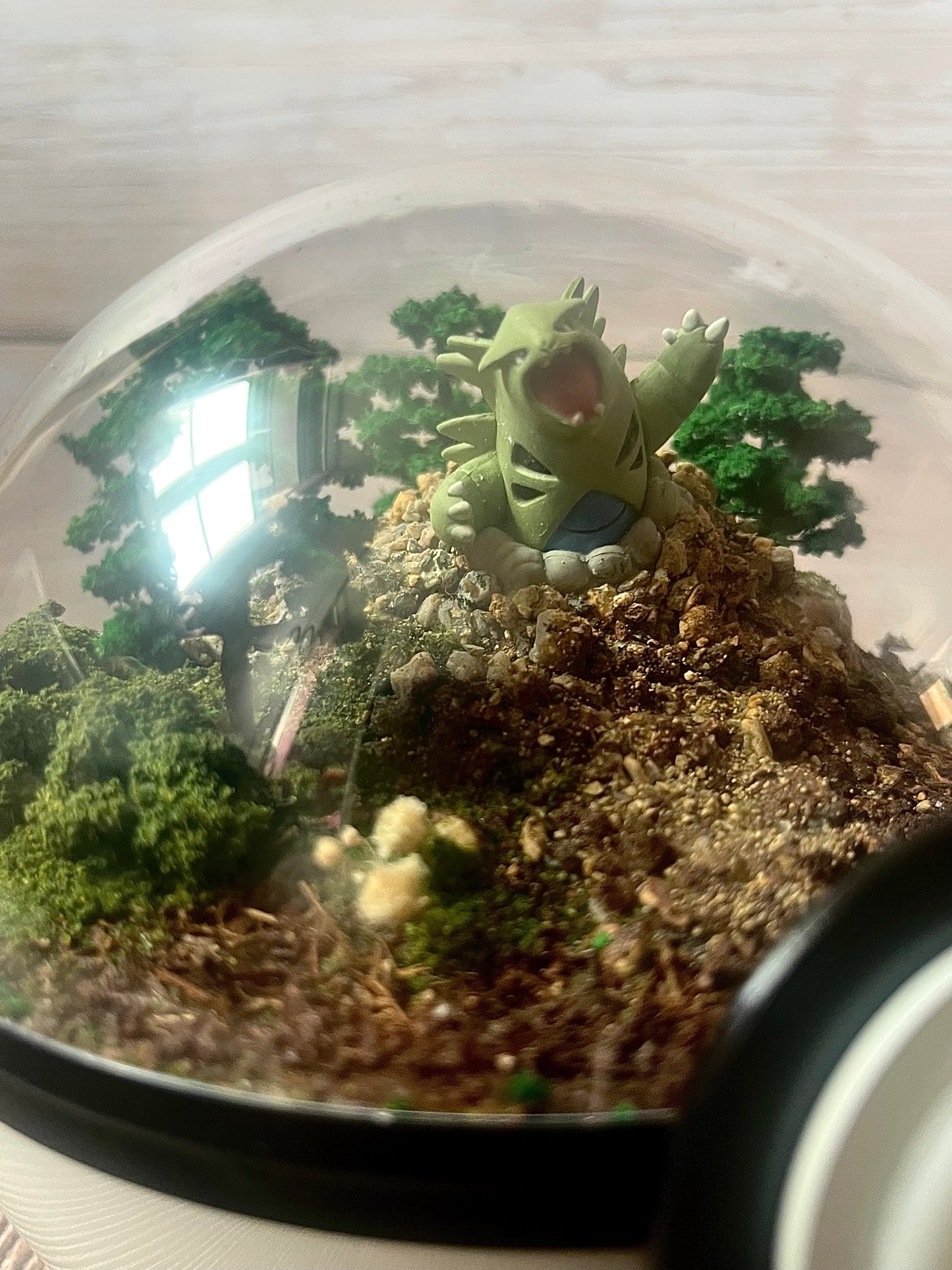 TYRANITAR (Large 14cm) PokéBall Diorama Terrarium