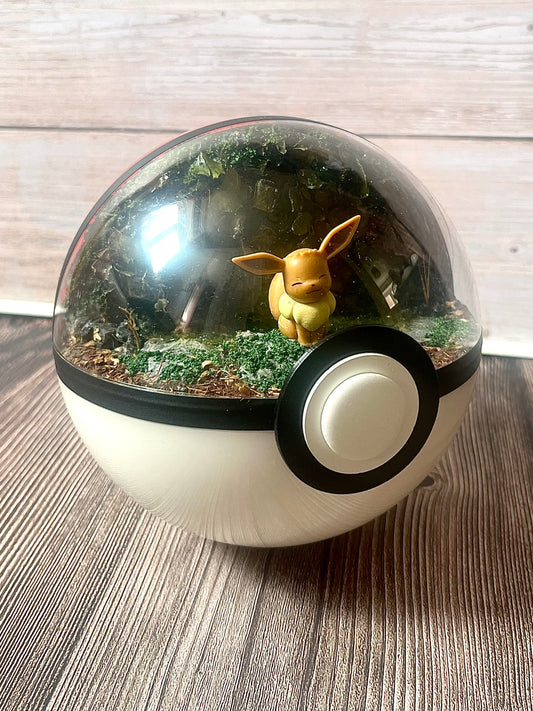 EEVEE SPECIAL EDITION - HALF and HALF (Large 15.5cm) PokéBall Diorama Terrarium
