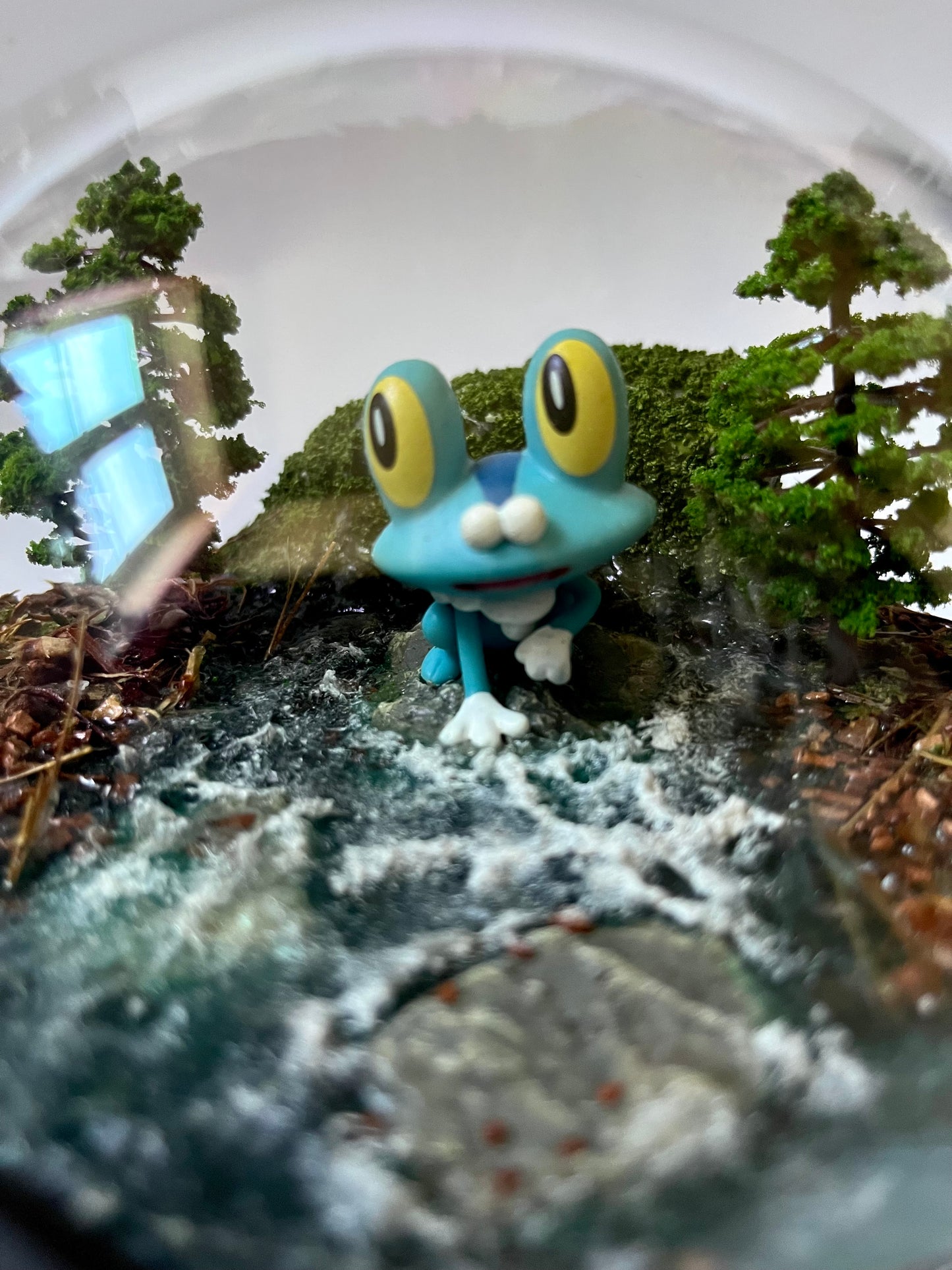 FROAKIE (Medium 5.5 inch) PokéBall Diorama Terrarium