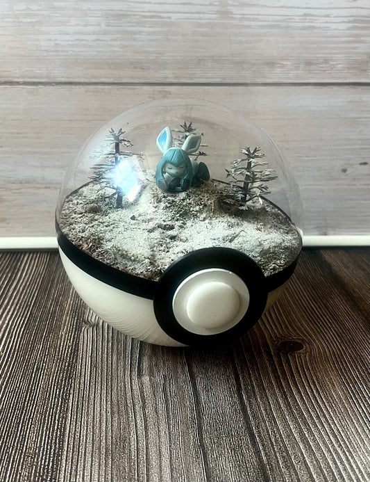GLACEON (Medium 12cm) PokéBall Diorama Terrarium