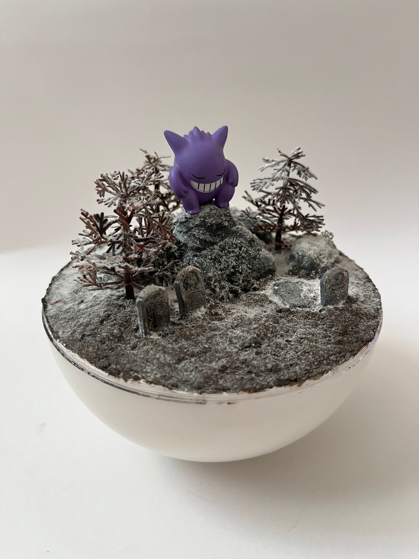 GENGAR (Medium 5.5 inch) PokéBall Diorama Terrarium