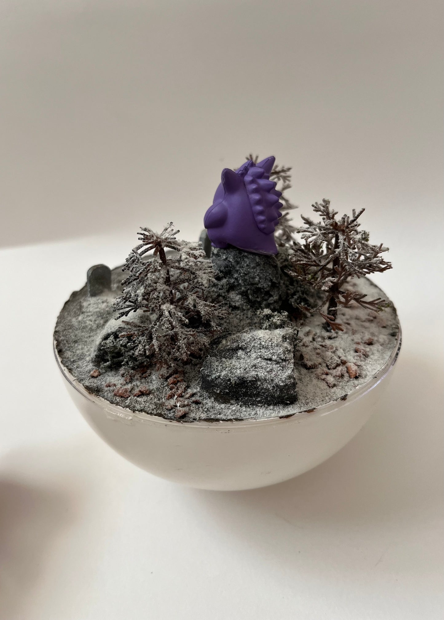 GENGAR (Medium 5.5 inch) PokéBall Diorama Terrarium