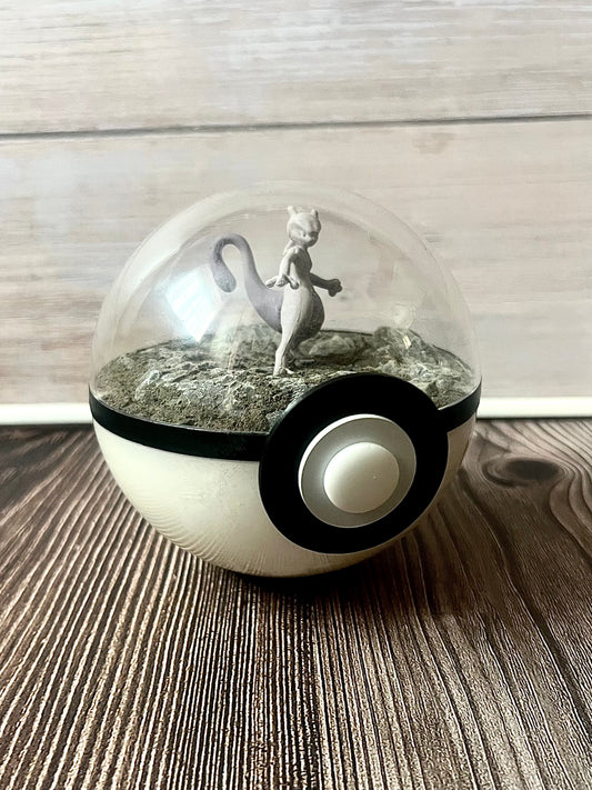 MEWTWO (Small 10cm) PokéBall Diorama Terrarium