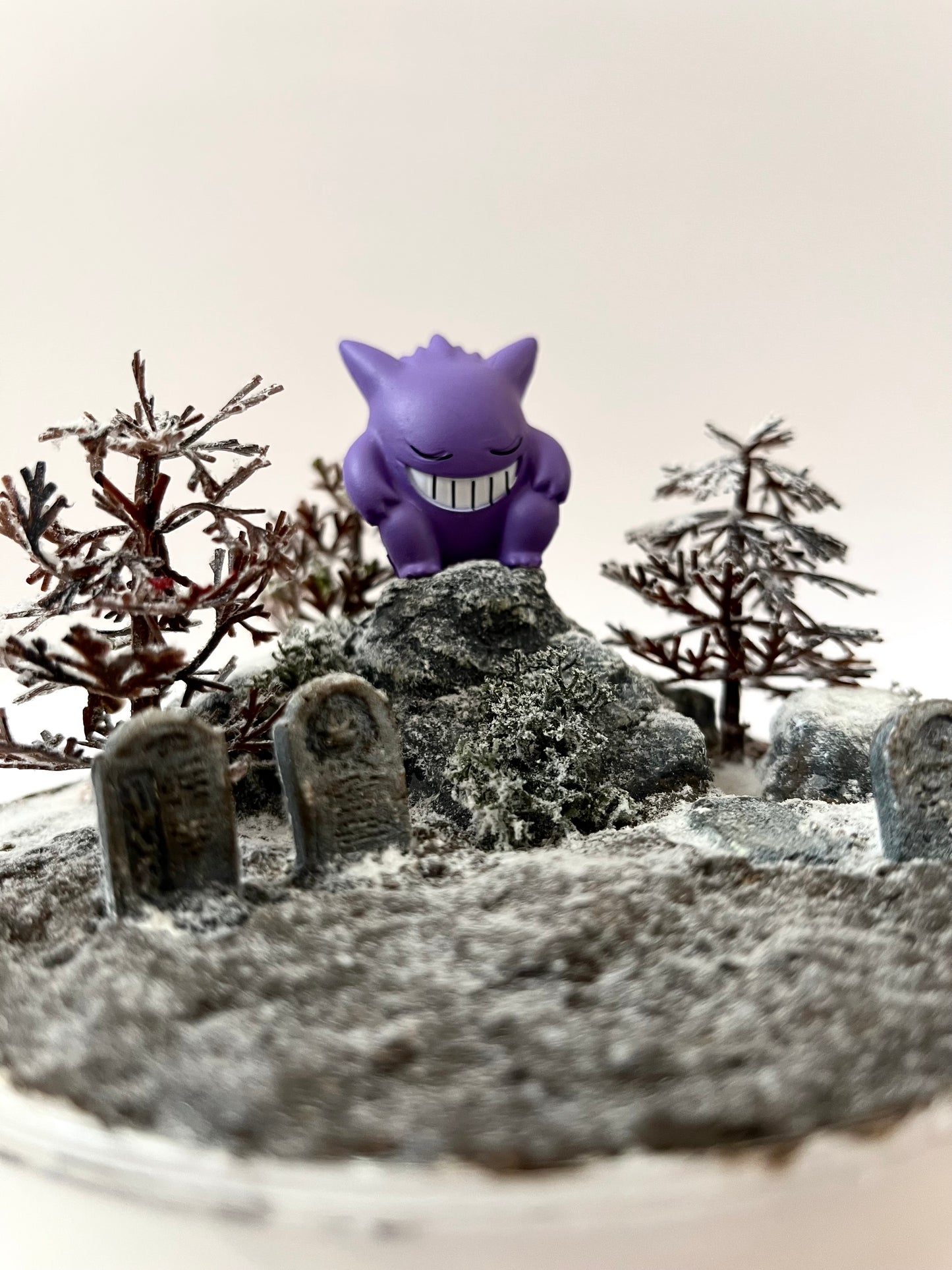 GENGAR (Medium 5.5 inch) PokéBall Diorama Terrarium