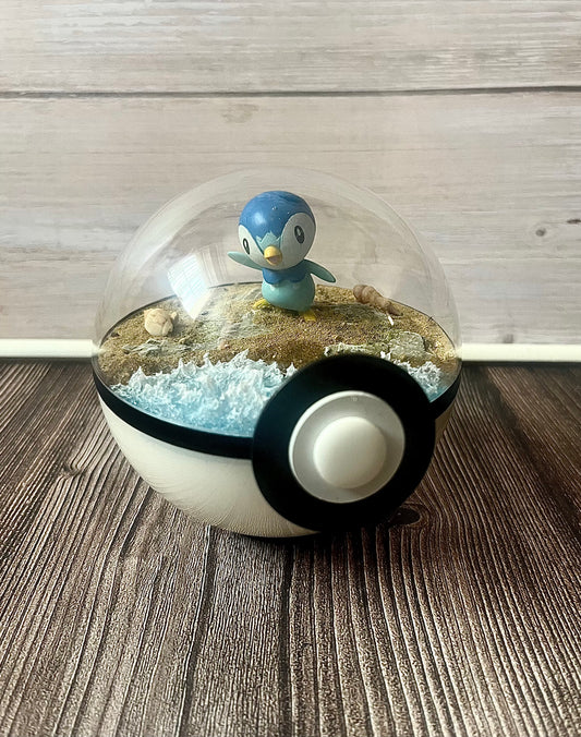 PIPLUP (Small 10cm) PokéBall Diorama Terrarium