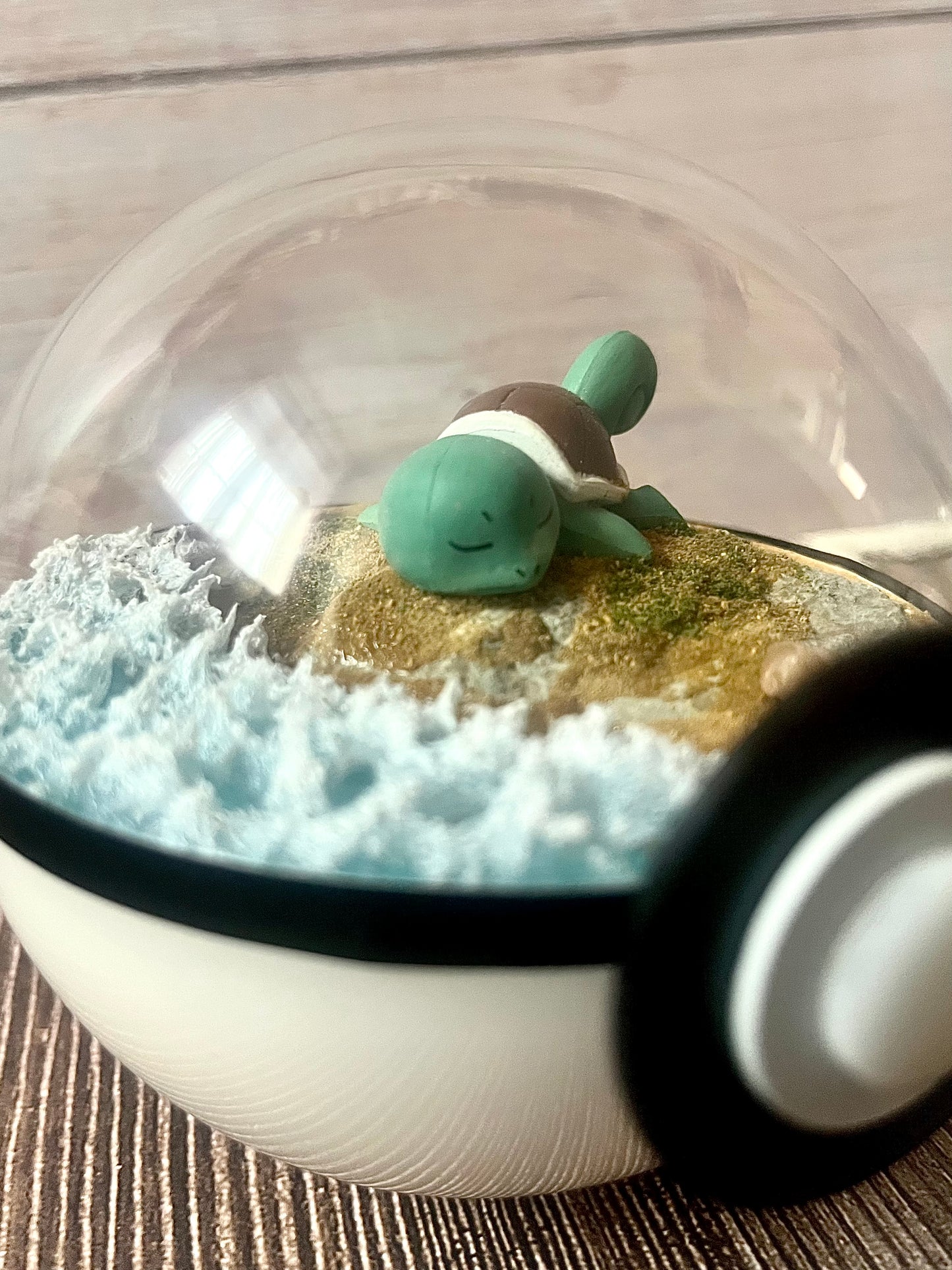 SQUIRTLE (Small 10cm) PokéBall Diorama Terrarium